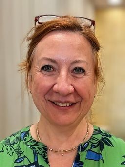 Dr. Anna Zeinlinger